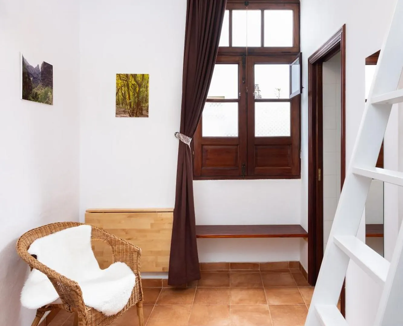 乡村民宿 Tenohomes Calm En-Suite Room Buenavista 布埃纳维斯塔城北 西班牙